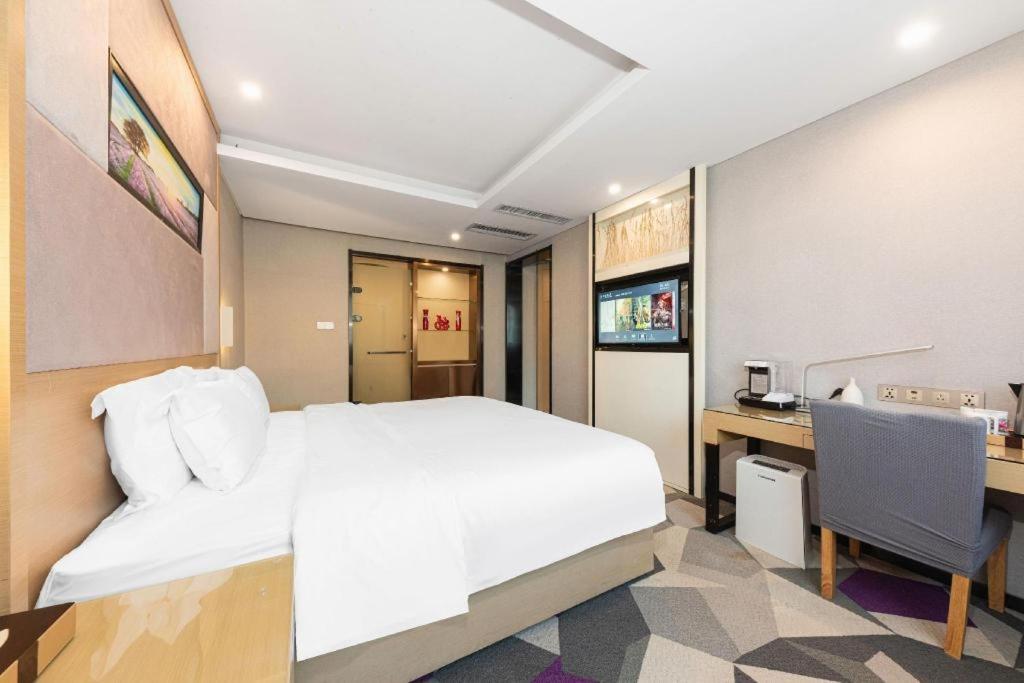 Lavande Hotel Nanchang Ai XI Hu Subway East Station Branch Eksteriør billede