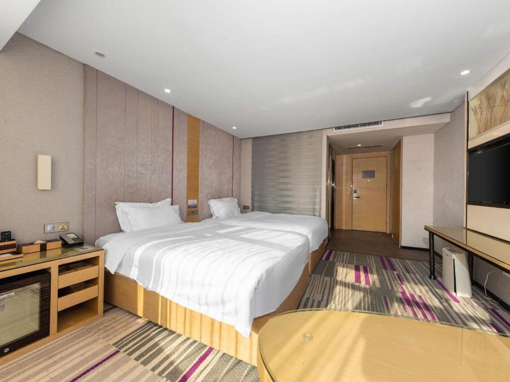 Lavande Hotel Nanchang Ai XI Hu Subway East Station Branch Eksteriør billede
