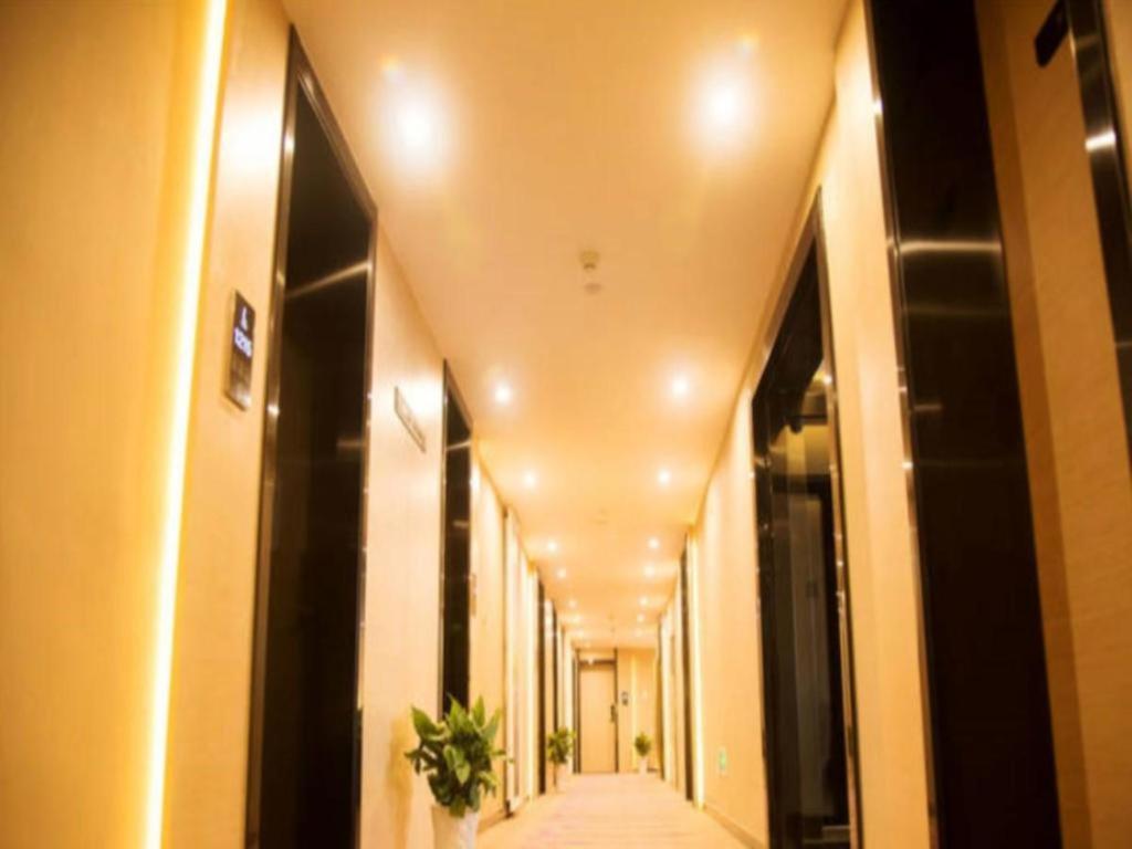 Lavande Hotel Nanchang Ai XI Hu Subway East Station Branch Eksteriør billede